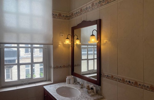Notre Dame Apartment | 2-bedroom apartment in the heart of Ile Saint-Louis