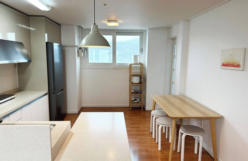 Bundang-gu Apartment | 2 bedroom apartment in West Pangyo. Great for long stays