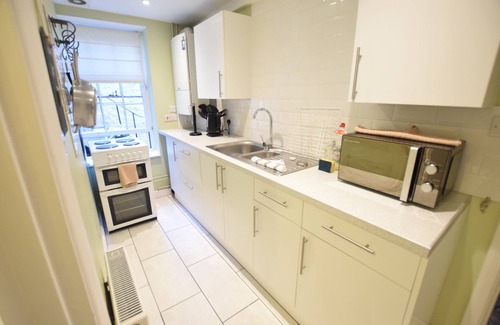 Ryde Apartment | 2 Bedroom Apartment ST9A, Ryde, Sleeps 4, Free Wifi