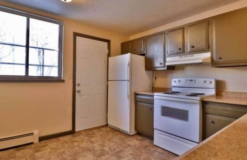 Sioux Falls Apartment | 2-bedroom apartment close to MN and 41st St.