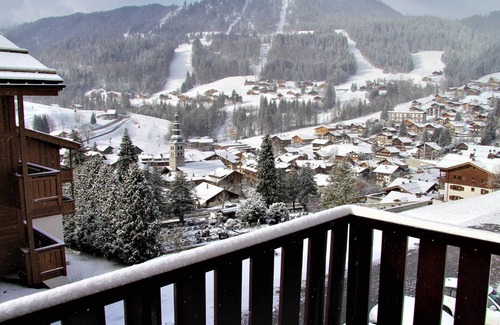 La Clusaz Apartment | 2-Bedroom Apartment with Balcony and Garage in La Clusaz Village Center
