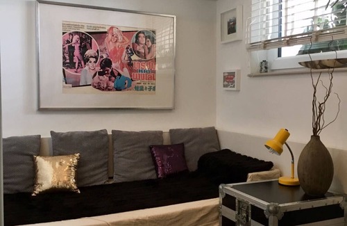 Tower Hill Apartment | 2 bedroom apartment Zone 1 overlooking St Katharine's Dock & Tower Bridge