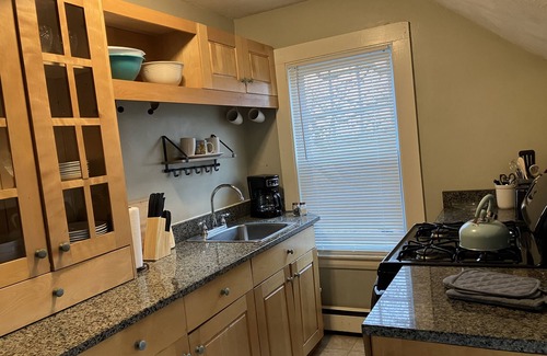 Hampton Apartment | 2-Bedroom Apt Sleeps 7! - 1/4 mile to Beach!
