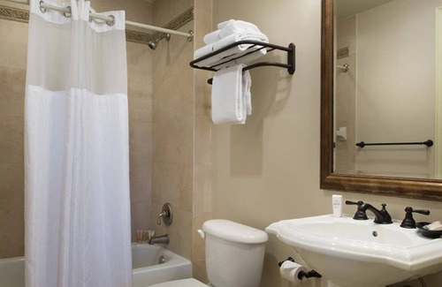 Downtown San Antonio Resort | 2 Bedroom at Wyndham La Cascada Resort - On the River Walk!