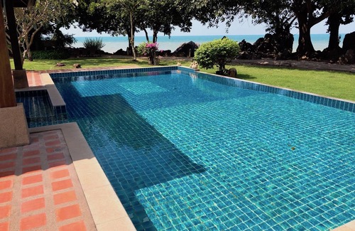 Plai Laem Villa | 2 Bedroom Beachfront Villa Bang Po (B1)