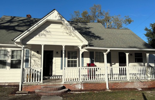 Atlantic House | 2-bedroom building in amazing Atlantic with AC, WiFi. Relax and enjoy