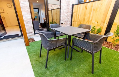 Christchurch City Centre House | 2 Bedroom Central Christchurch Hub