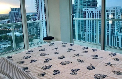 Edgewater Condo | 2 Bedroom Condo 625320 by Houzlet