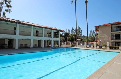 Grantville Condo | 2-Bedroom Condo - close to all!