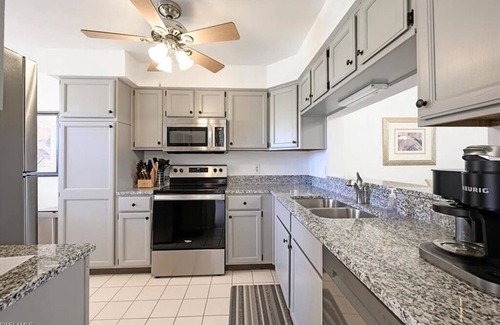 Naples Condo | 2-bedroom condo, full Golf Membership in newly renovated Naples gated community.
