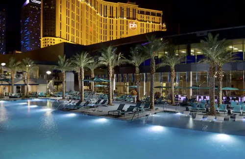 Las Vegas Condo | 2 Bedroom Condo, Full Kitchen, Sleeps 6, Elara Resort, Las Vegas!