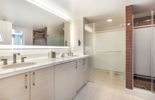 Las Vegas Condo | 2 Bedroom Condo, Full Kitchen, Sleeps 6, Elara Resort, Las Vegas!