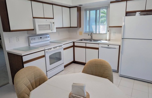 Park Shore Condo | 2-bedroom condo in beautiful Park Shore Neighborhood in Naples