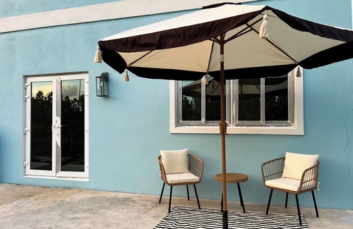 Gambier Condo | 2-bedroom Condo in Nassau near Beach and Airport