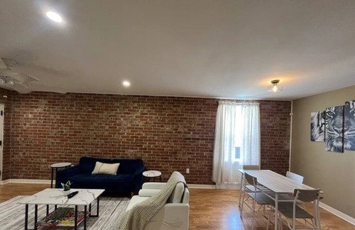 Highlands - Perkins Condo | 2-bedroom condo in superb Baton Rouge near Downtown
