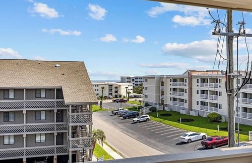 Myrtle Beach Condo | 2-bedroom condo in amazing Myrtle Beach with AC