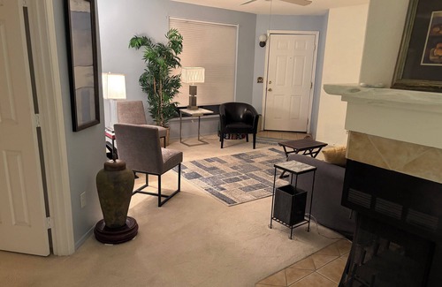Tucson Condo | 2-bedroom condo in welcoming Tucson with AC, fitness room. Start relaxing now