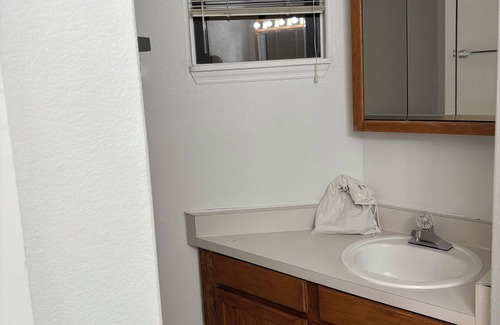 Tucson Condo | 2-bedroom condo in welcoming Tucson with AC, fitness room. Start relaxing now
