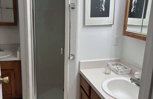 Tucson Condo | 2-bedroom condo in welcoming Tucson with AC, fitness room. Start relaxing now