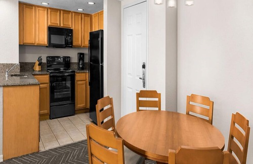 Survey Creek Condo | 2 Bedroom Condo, Kitchen, Sleeps 8, in Pompano Beach, Wyndham Palm Aire Resort!