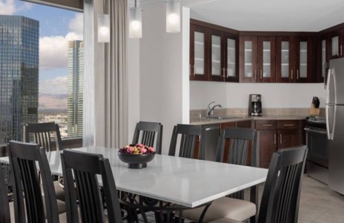Las Vegas Condo | 2 Bedroom Condo, Sleeps 8, at Marriott Grand Chateau Resort!
