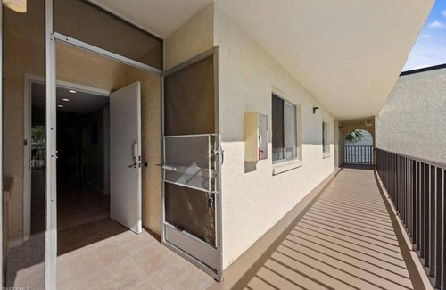 Bonita Springs Condo | 2 Bedroom Condo 428879 by Houzlet