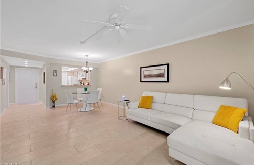 Bonita Springs Condo | 2 Bedroom Condo 428879 by Houzlet