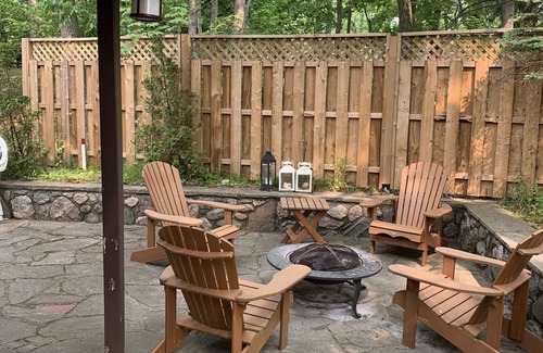 Grand Bend House | 2 bedroom cottage 1 block from South Beach- hot tub, fire pit