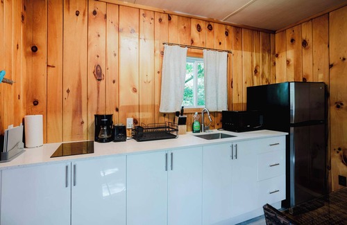 Carling House | 2-Bedroom Cottage #6 - Sand Bay