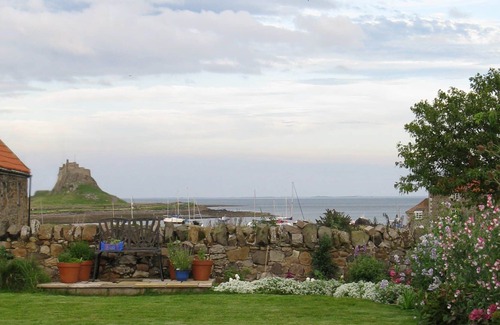 Berwick-upon-Tweed Cottage | 2 bedroom cottage on Holy Island with spacious walled garden and sea views