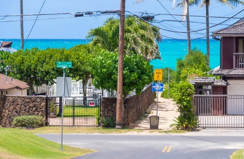 Waimanalo Cottage | 2 Bedroom Cottage With Hot Tub