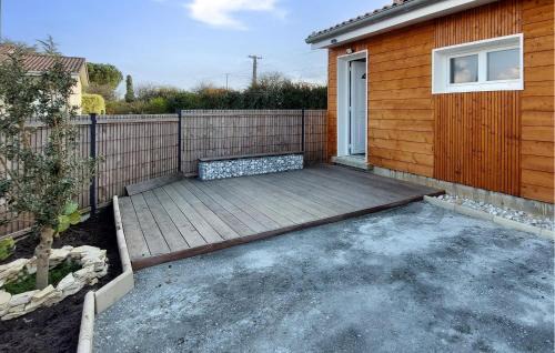 Vayres Apartment | 2 Bedroom Cozy Apartment In Vayres