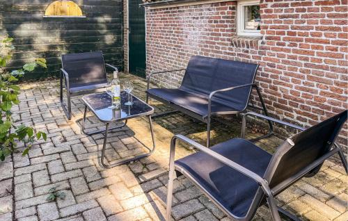Krakeel House | 2 Bedroom Cozy Home In Noordscheschut