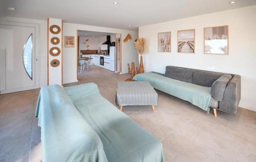 Salavas House | 2 Bedroom Cozy Home In Salavas