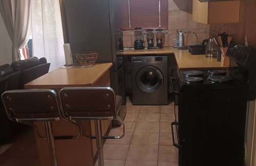 Pretoria Apartment | 2-Bedroom Cozy Mountain Apartment with Stunning Panoramic Views