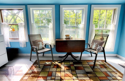 Farmington House | 2-bedroom cute farmhouse near Athens, GA