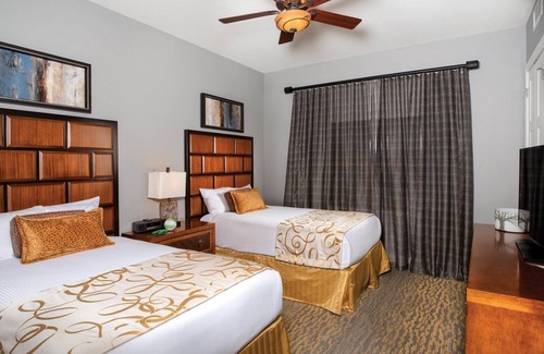 Sevierville Resort | 2 Bedroom Deluxe Suite in Great Smokies Lodge!