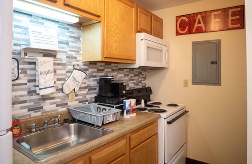 Downtown Pittsburgh Apartment | 2 Bedroom Downtown Apt|Clean and Safe|
