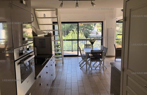 Sanary-sur-Mer Apartment | 2 bedroom duplex apartment with terrace in residence with pool for 6