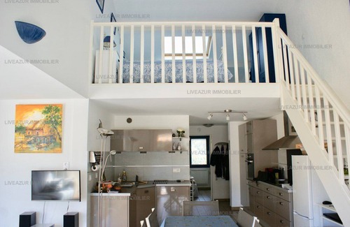 Sanary-sur-Mer Apartment | 2 bedroom duplex apartment with terrace in residence with pool for 6