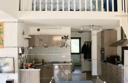 Sanary-sur-Mer Apartment | 2 bedroom duplex apartment with terrace in residence with pool for 6