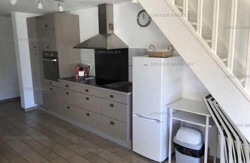 Sanary-sur-Mer Apartment | 2 bedroom duplex apartment with terrace in residence with pool for 6