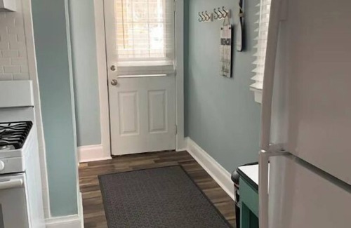 Manistee House | 2 bedroom duplex with seasonal Lake views