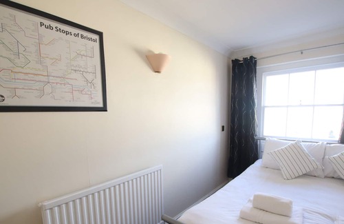 Bristol Apartment | 2 bedroom flat in beautiful Clifton