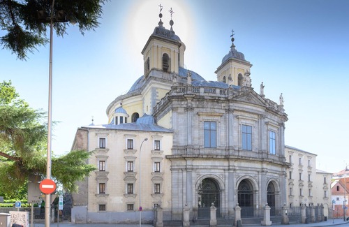 Barrio de La Latina Apartment | 2-bedroom flat in the heart of Madrid: location and comfort