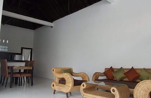 Penestanan House | 2 bedroom for family pool villa