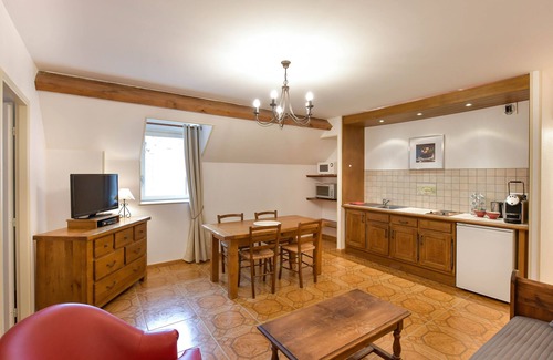 Chailly-sur-Armancon Apartment | 2 bedroom apartment + 2 bathrooms at the Hôtel Golf Château de Chailly