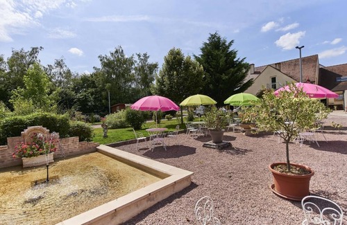 Chailly-sur-Armancon Apartment | 2 bedroom apartment + 2 bathrooms at the Hôtel Golf Château de Chailly