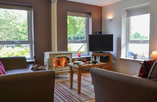 Llanfairpwllgwyngyll Cottage | 2 bedroom accommodation in Dwyran, near Llanfairpwllgwyngyll