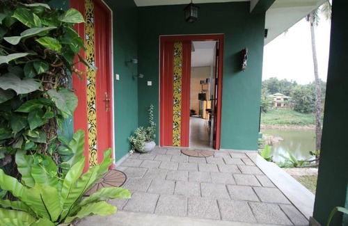 Kandy Apartment | 2 Bedroom ground floor riverside apartment